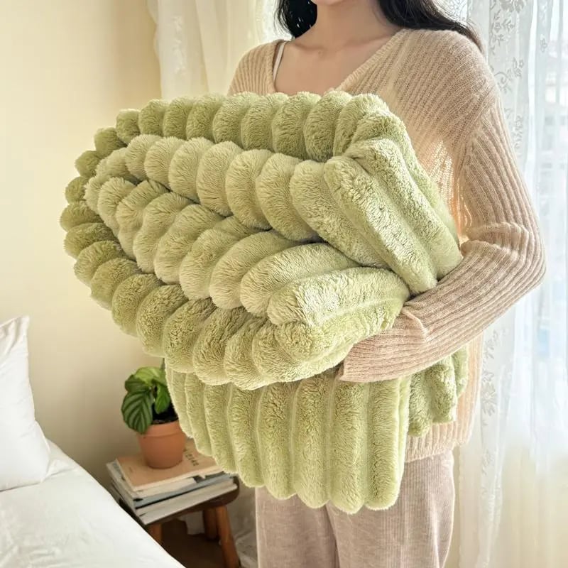 🎅Xmas Hot Sales - 🔥🔥50% OFF🔥🔥🛏️Thickened rabbit plush&milk velvet cover blanket
