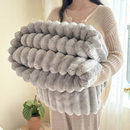 🎅Xmas Hot Sales - 🔥🔥50% OFF🔥🔥🛏️Thickened rabbit plush&milk velvet cover blanket