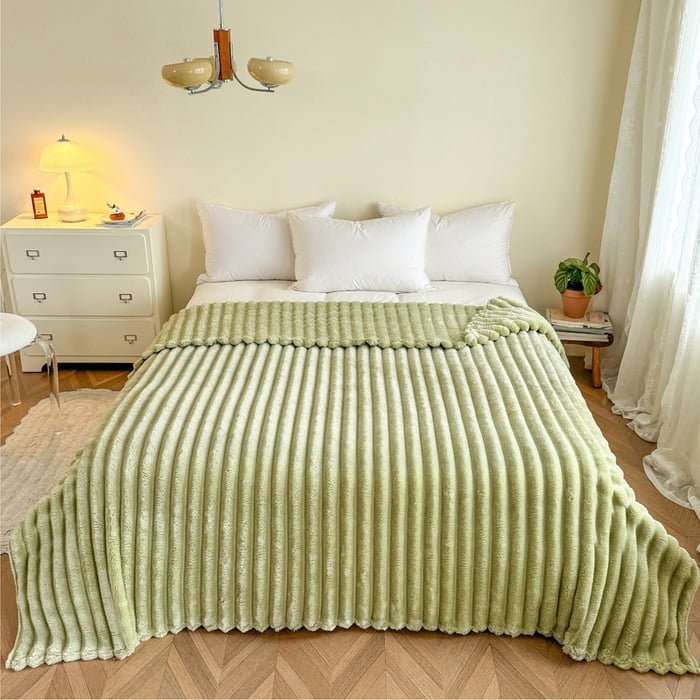 🎅Xmas Hot Sales - 🔥🔥50% OFF🔥🔥🛏️Thickened rabbit plush&milk velvet cover blanket