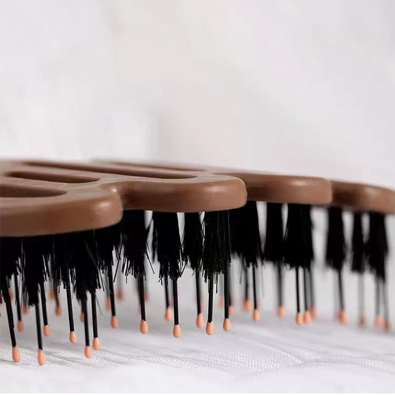Gentle Scalp Massage Natural Volumizing Hair Brush